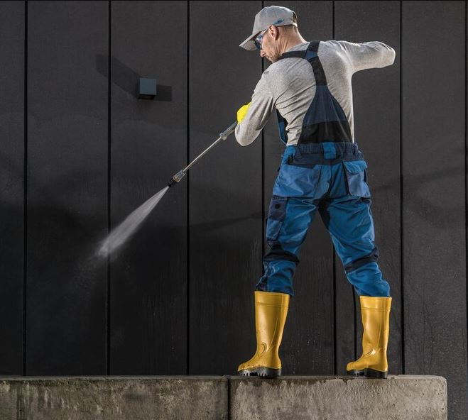 Professional Pressure Washing Services and Graffiti Removal in Auburn